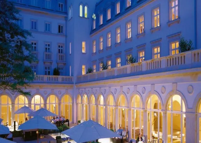 Rocco Kennedy Hotel Frankfurt nad Mohanem