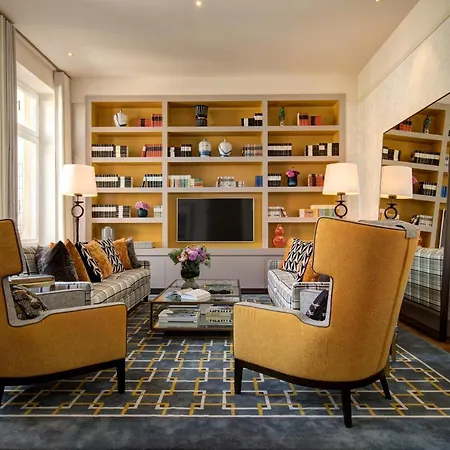 Rocco Kennedy Hotel