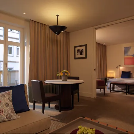 Rocco Kennedy 美因河畔法兰克福