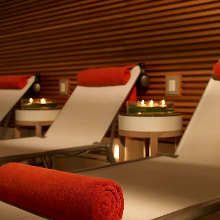 Rocco Kennedy 美因河畔法兰克福