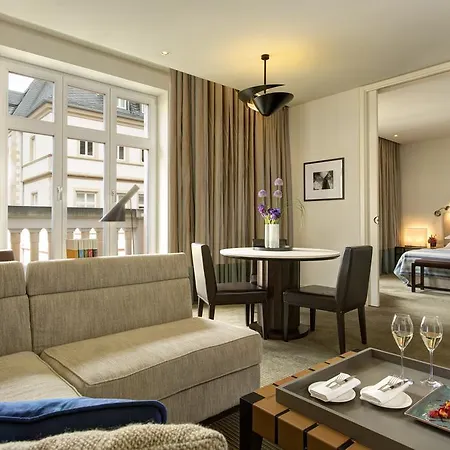 Rocco Kennedy 美因河畔法兰克福